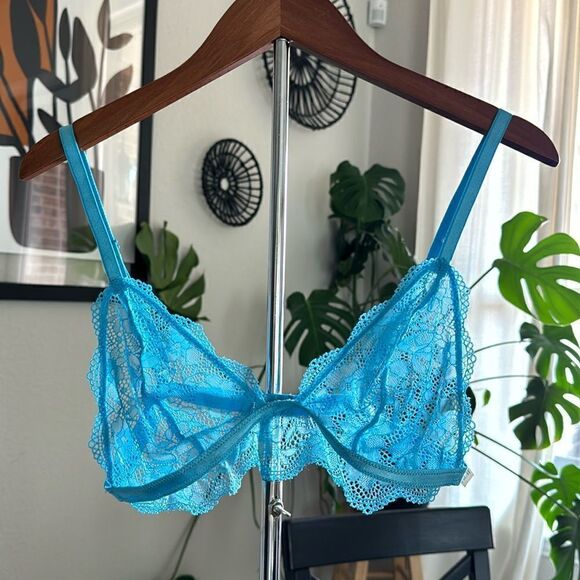 NWOT Free People Bright Eyes Bralette Blue Lace Sheer Flirty Romantic Adjustable - Picture 4 of 16